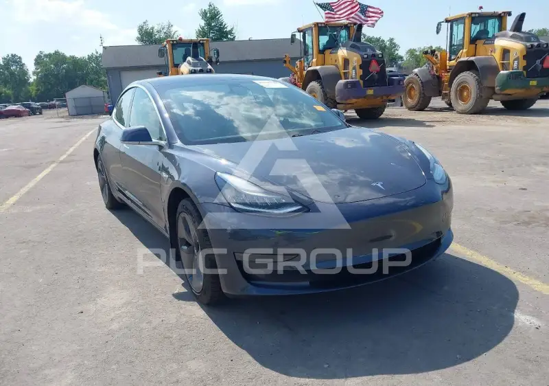 2019 Tesla Model 3 фото