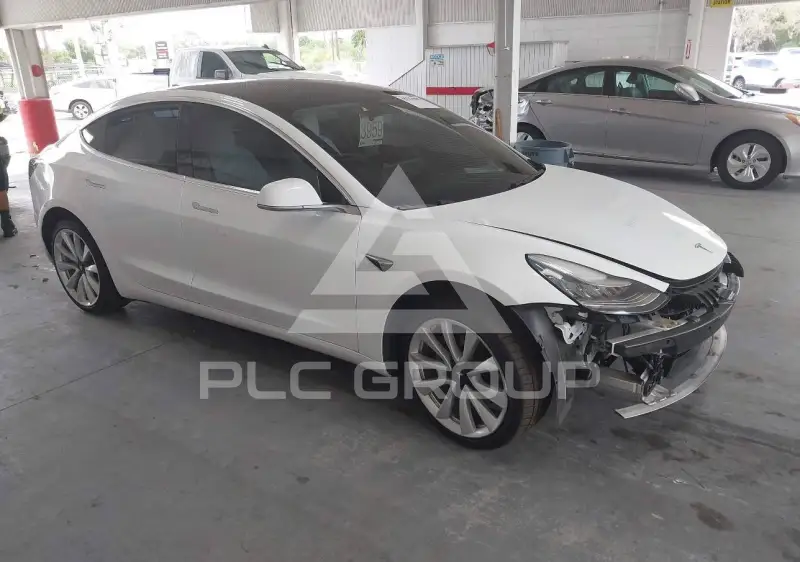 2019 Tesla Model 3 фото