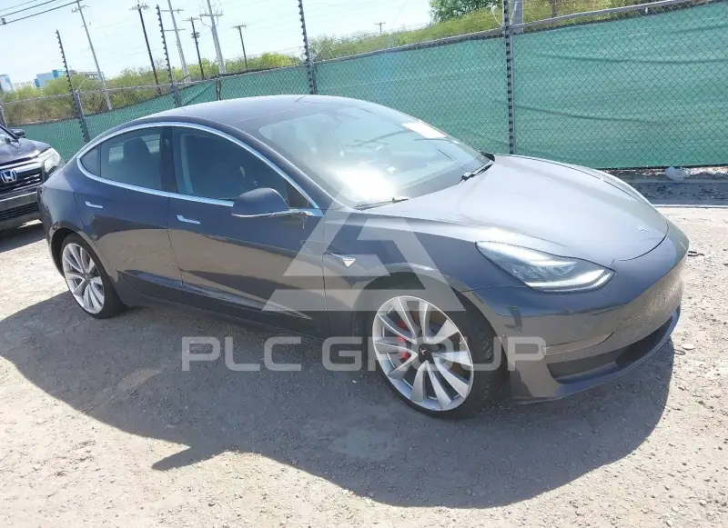 2019 Tesla Model 3 photo
