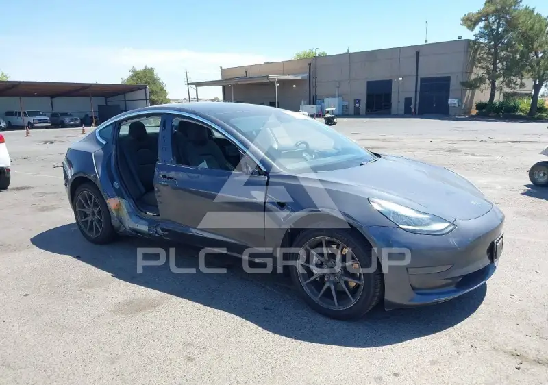 2019 Tesla Model 3 фото