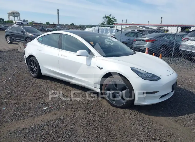 2019 Tesla Model 3 фото