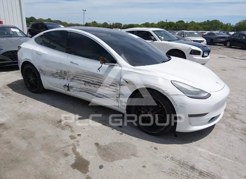 2019 Tesla Model 3 фото