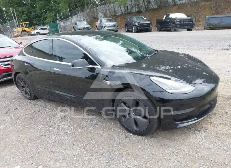 2019 Tesla Model 3 фото