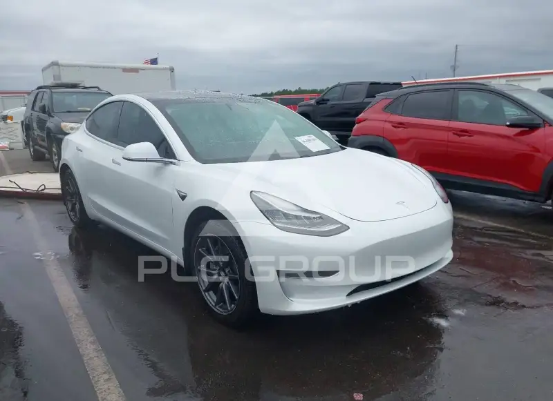 2019 Tesla Model 3 фото