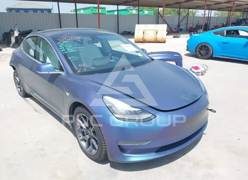 2019 Tesla Model 3 фото