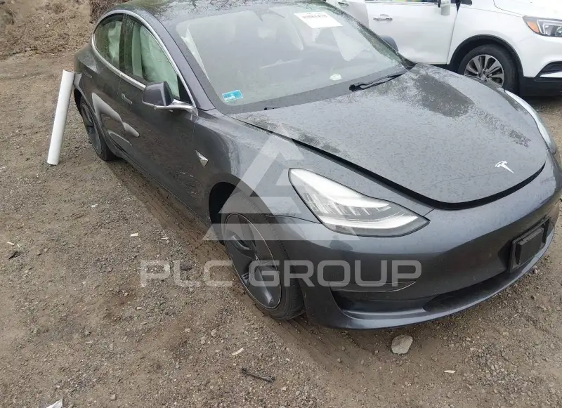 2019 Tesla Model 3 фото