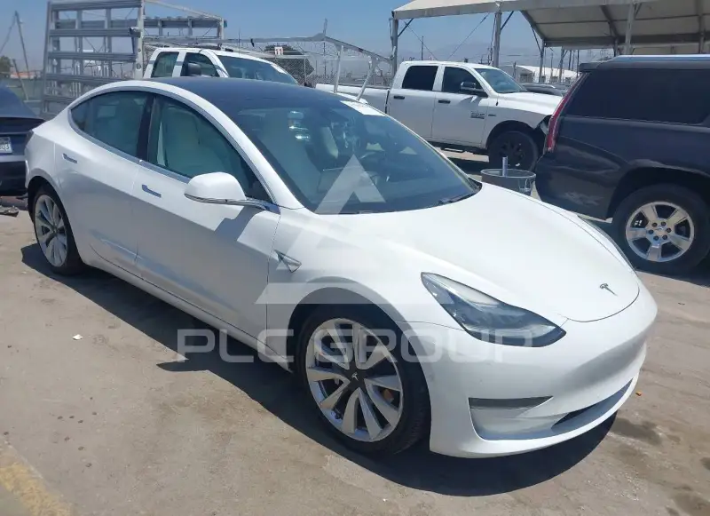 2019 Tesla Model 3 фото