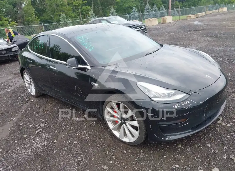 2019 Tesla Model 3 фото