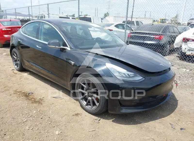 2019 Tesla Model 3 фото