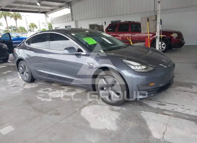 2019 Tesla Model 3 фото
