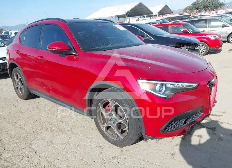 2019 Alfa Romeo Stelvio фото