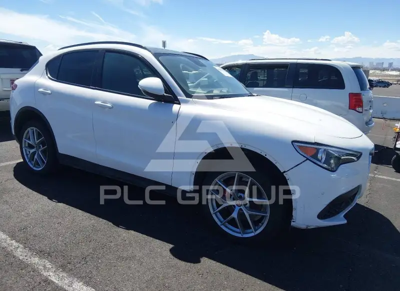 2019 Alfa Romeo Stelvio фото