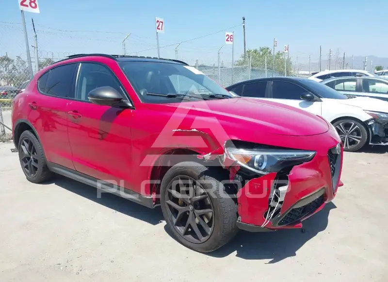 2019 Alfa Romeo Stelvio photo