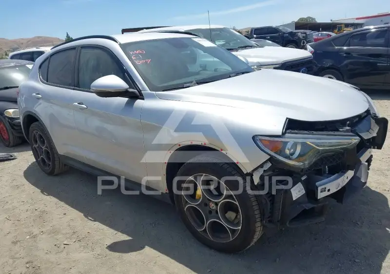 2019 Alfa Romeo Stelvio фото
