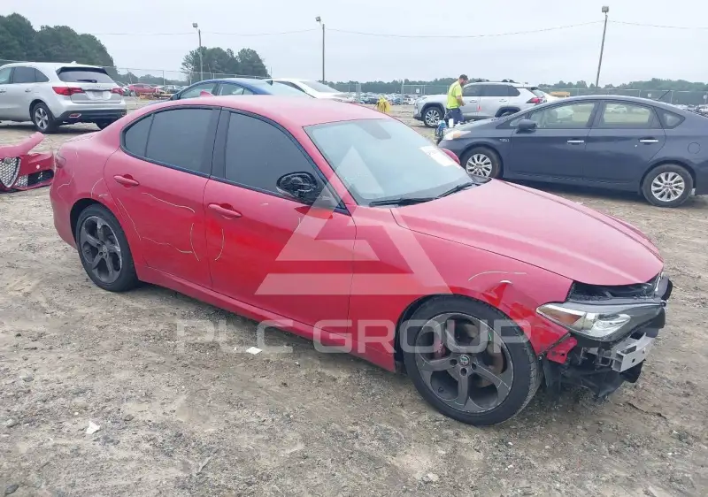2019 Alfa Romeo Giulia photo