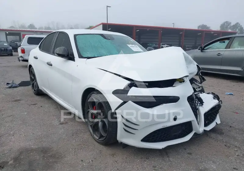 2019 Alfa Romeo Giulia фото