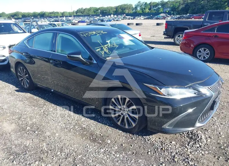 2019 Lexus ES350 photo