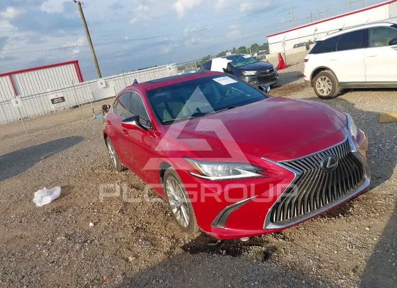 2019 Lexus ES350 photo