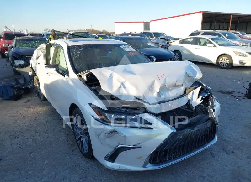 2019 Lexus ES350 фото