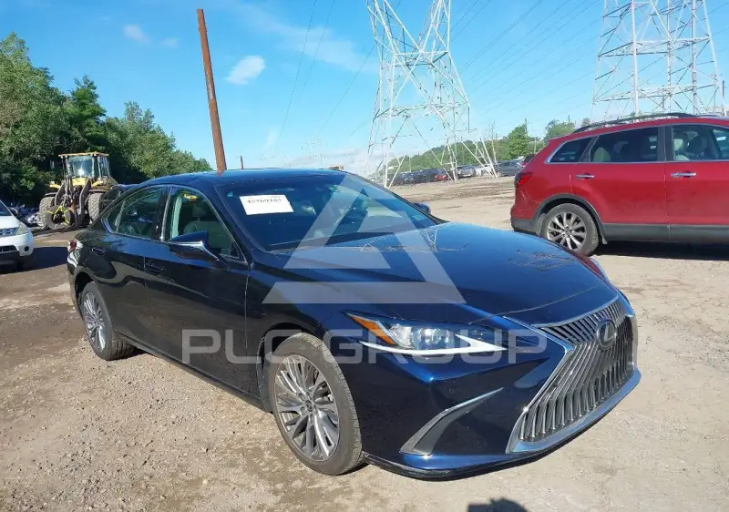 2019 Lexus ES350 фото