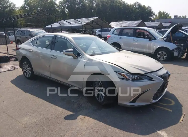 2019 Lexus ES350 photo
