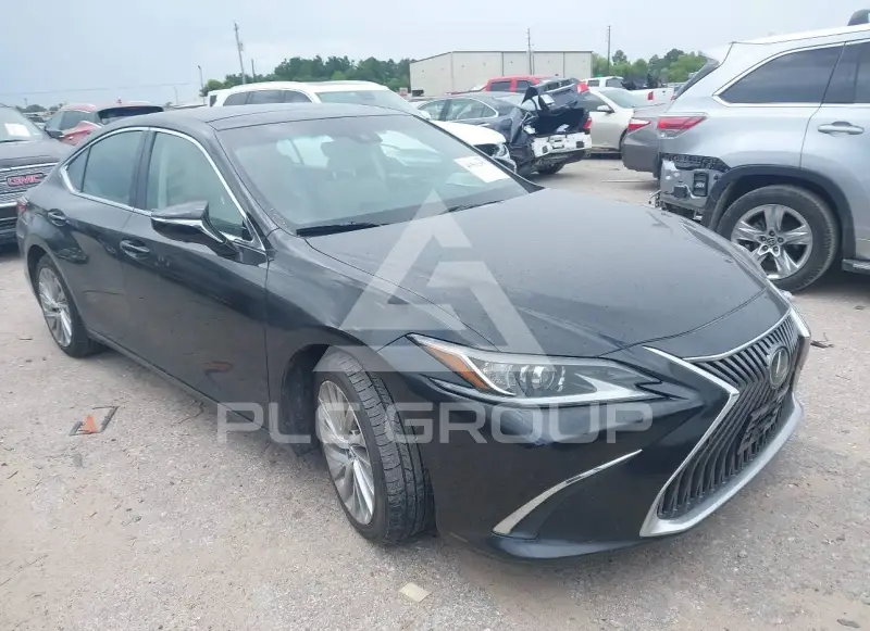 2019 Lexus ES350 photo