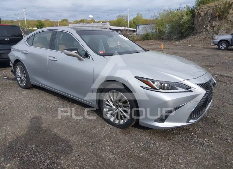2019 Lexus ES photo