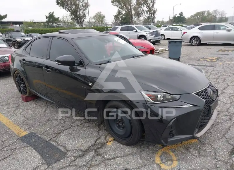2019 Lexus IS300 фото