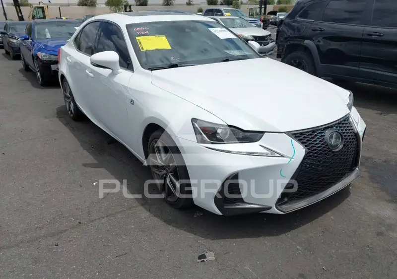 2019 Lexus IS300 фото