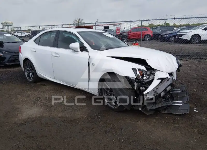 2019 Lexus IS300 фото