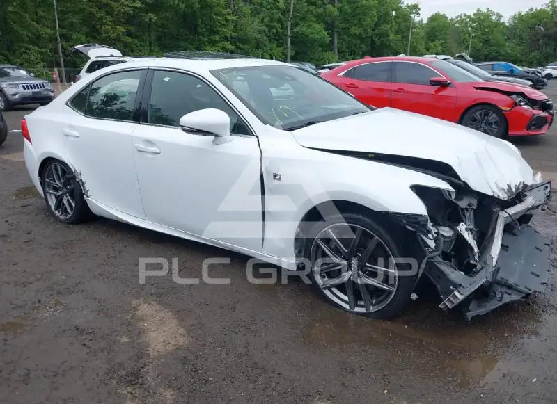 2019 Lexus IS300 фото