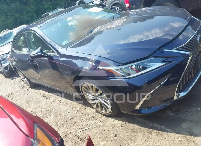 2019 Lexus ES300 фото