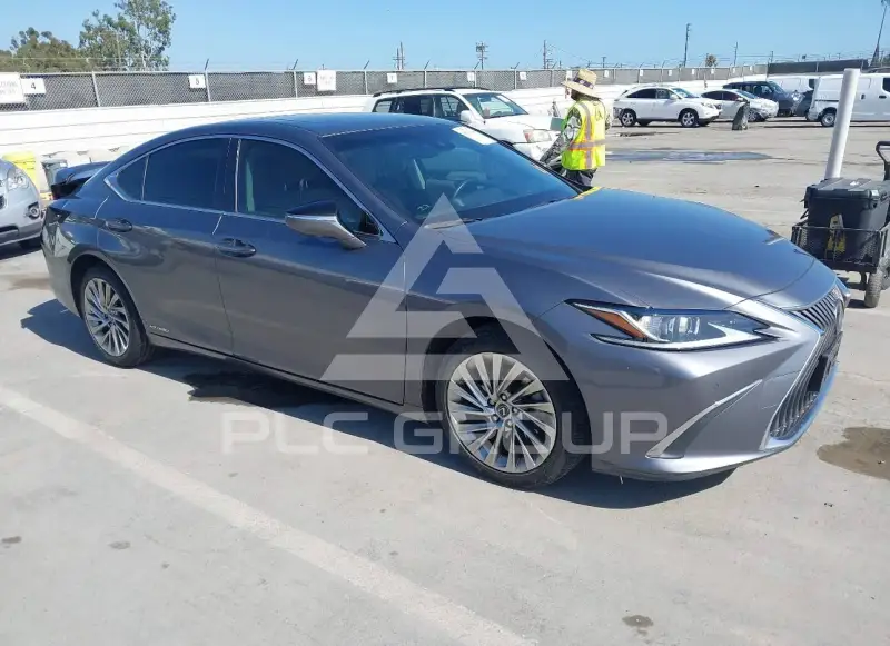 2019 Lexus ES300 фото