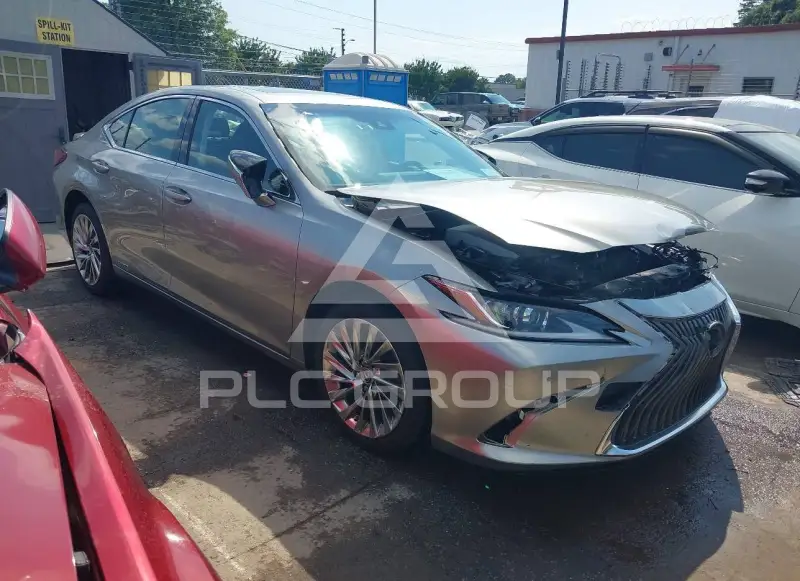 2019 Lexus ES300 фото