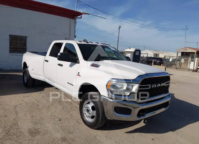 2019 RAM 3500 photo