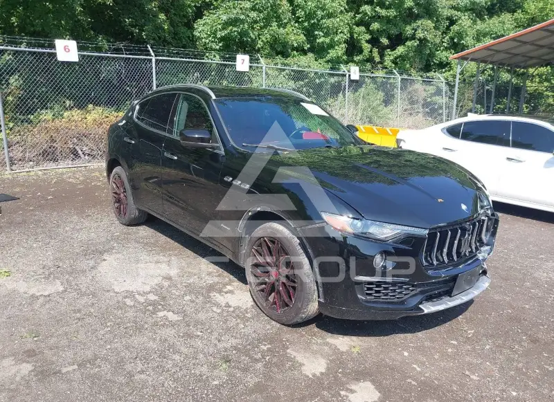 2019 Maserati LEVANTE photo