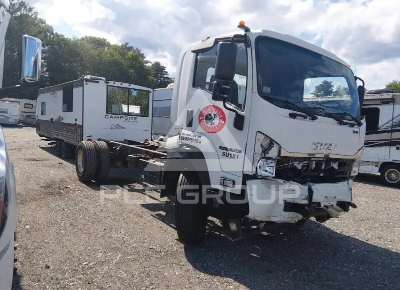 2019 Isuzu FTR photo