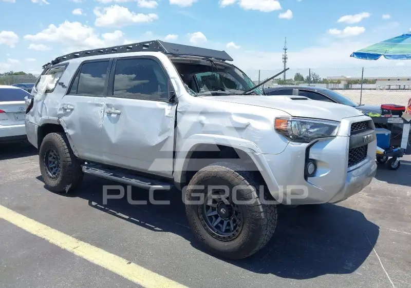2019 Toyota 4 RUNNER фото