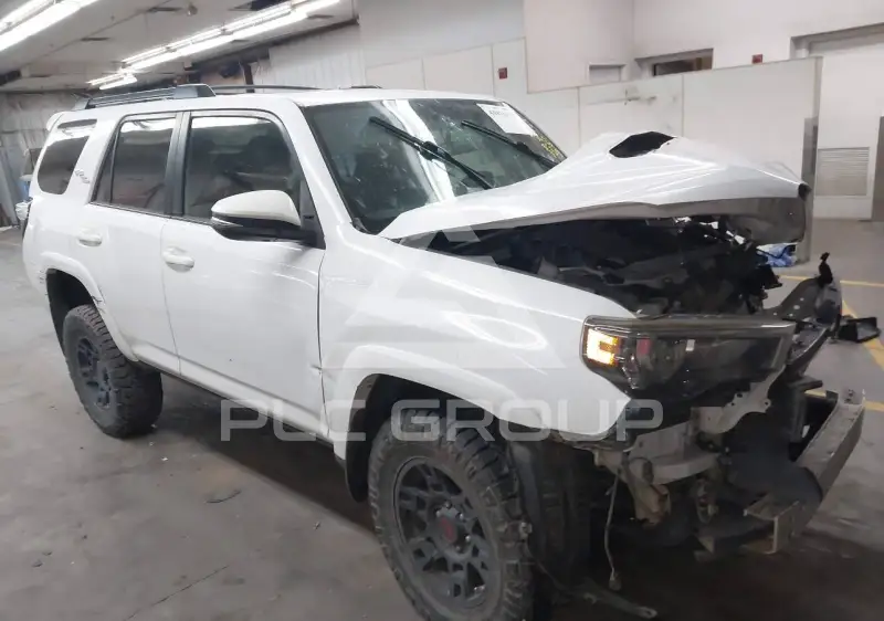 2019 Toyota 4 RUNNER photo