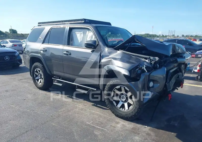 2019 Toyota 4 RUNNER фото