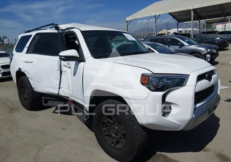 2019 Toyota 4 RUNNER photo