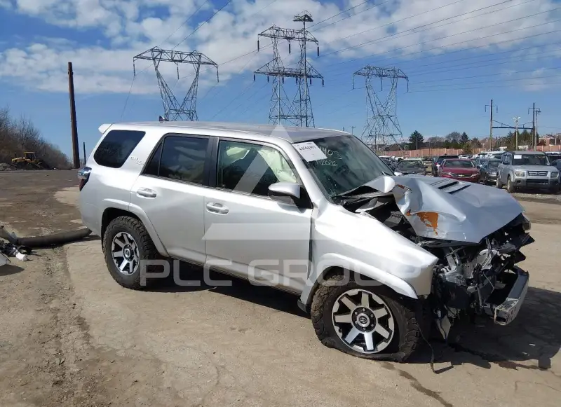 2019 Toyota 4 RUNNER фото