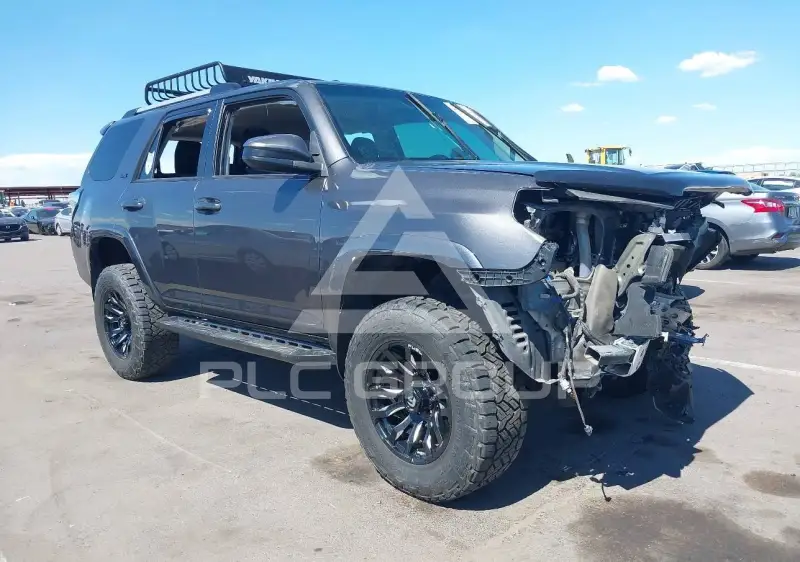 2019 Toyota 4 RUNNER фото