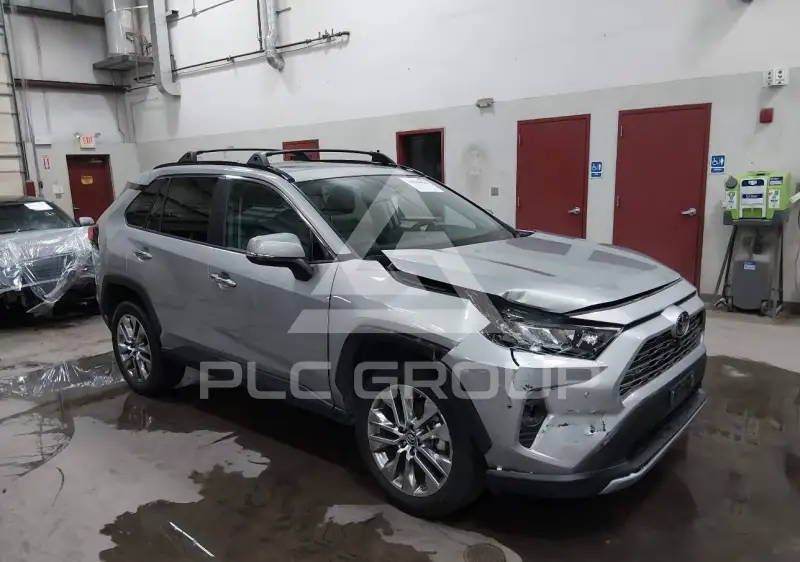 2019 Toyota RAV4 фото
