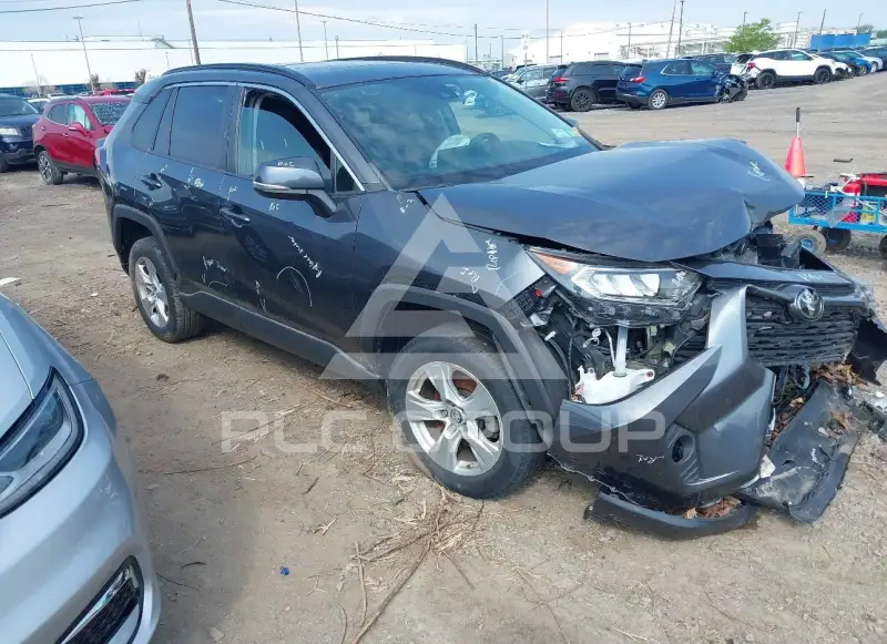 2019 Toyota RAV4 фото