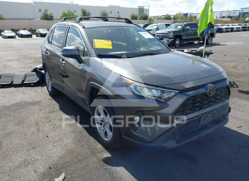 2019 Toyota RAV4 фото