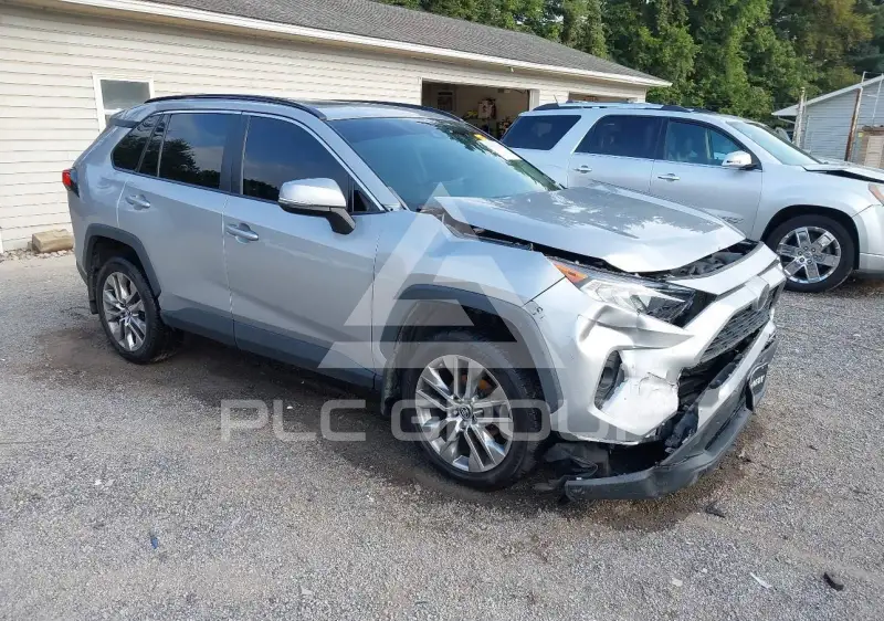 2019 Toyota RAV4 фото
