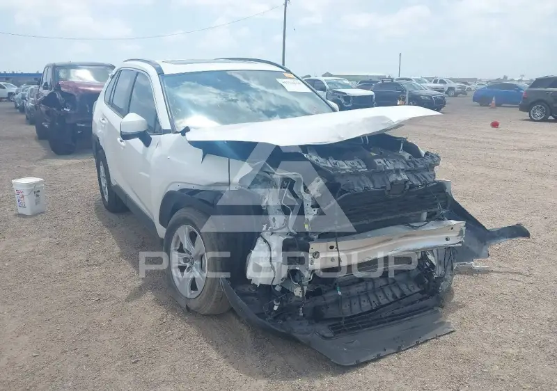 2019 Toyota RAV4 фото