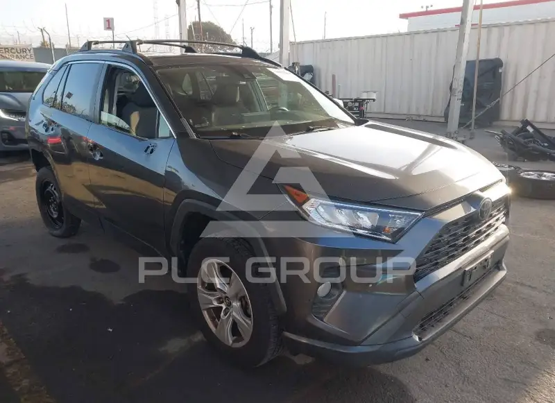 2019 Toyota RAV4 фото