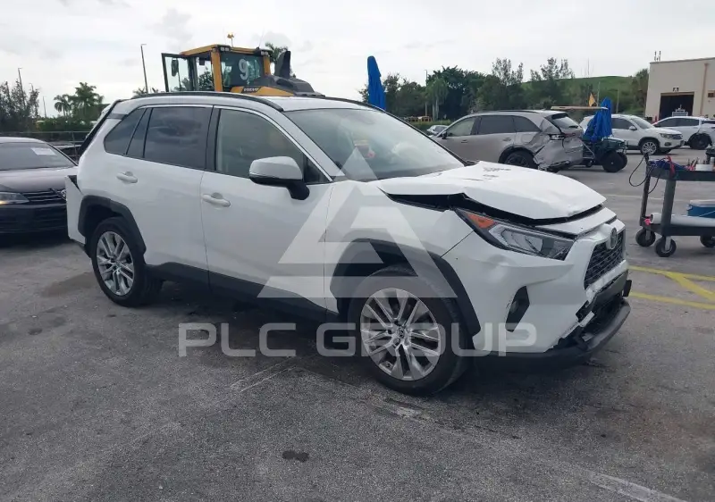 2019 Toyota RAV4 фото